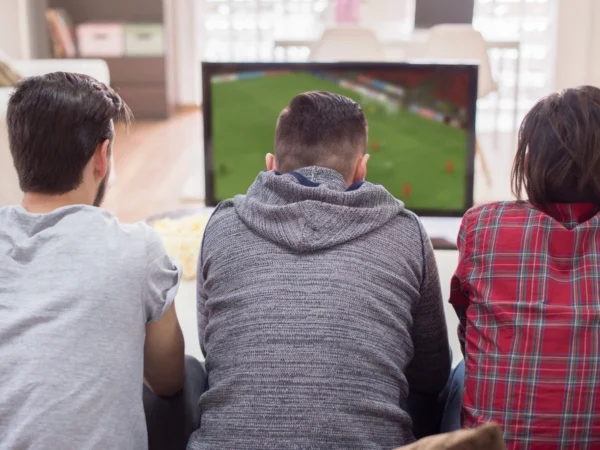 Jalkapallon katsominen